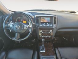 
										2011 Nissan Maxima full									