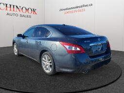 
										2011 Nissan Maxima full									