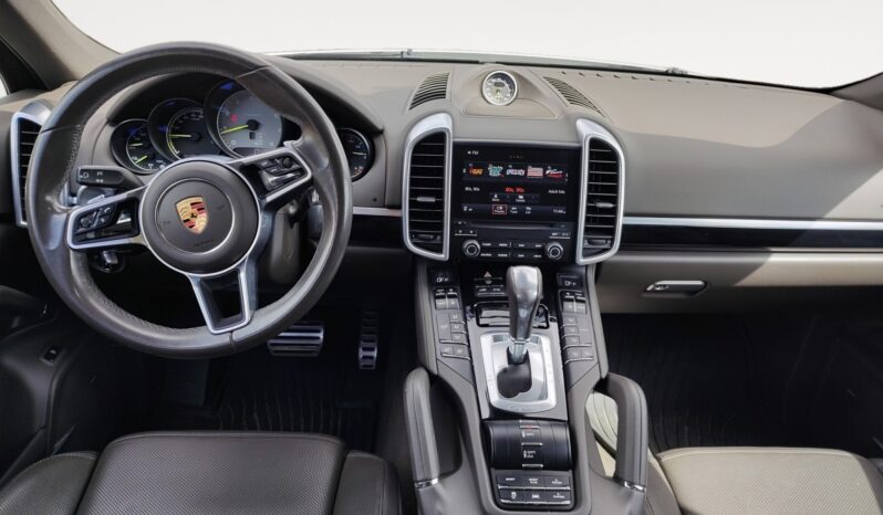 
								2017 Porsche Cayenne full									