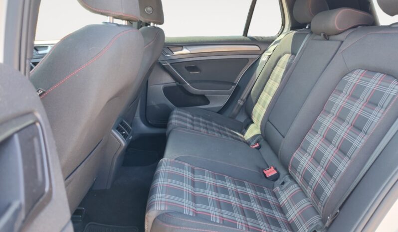 
								2018 Volkswagen Golf GTI full									