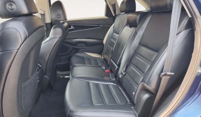 
								2019 Kia Sorento full									