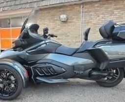 
										2021 Can Am Spyder full									