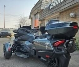 
										2021 Can Am Spyder full									
