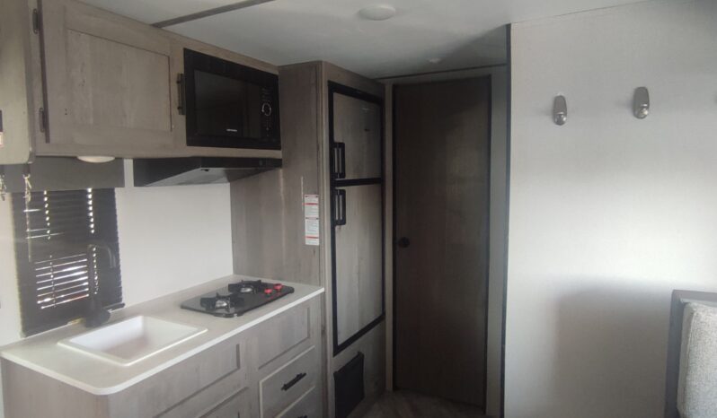 
								2021 Keystone springdale 17′ bumper pull full									