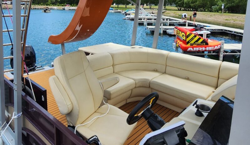 
								2023 Canalake Double Decker. full									