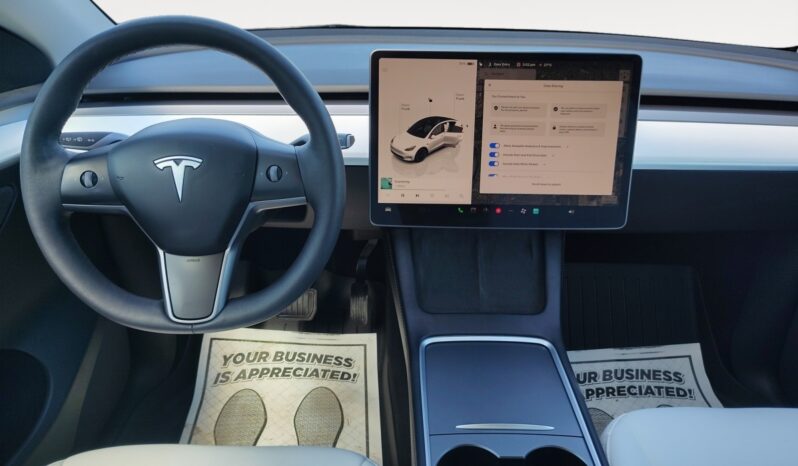 
								2024 Tesla Model Y full									