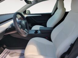 
										2024 Tesla Model Y full									