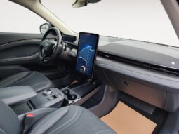 
										2024 Ford Mustang Mach-E full									