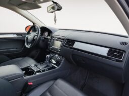 
										2015 Volkswagen Touareg Comfortline full									