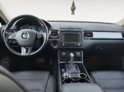 
										2015 Volkswagen Touareg Comfortline full									