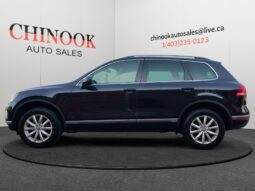 
										2015 Volkswagen Touareg Comfortline full									