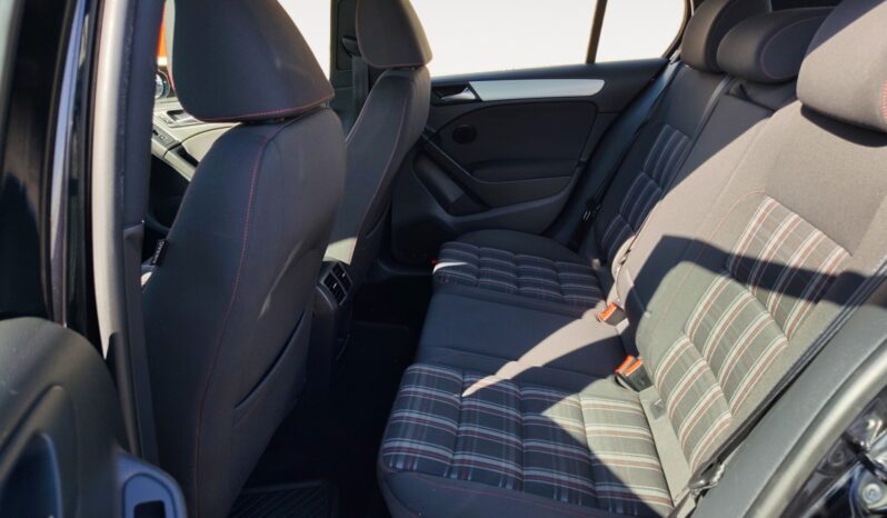 
								2012 Volkswagen Golf GTI full									