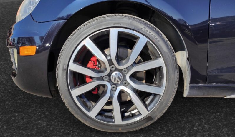 
								2012 Volkswagen Golf GTI full									