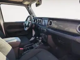 
										2023 Jeep Wrangler Sahara full									