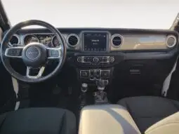 
										2023 Jeep Wrangler Sahara full									