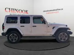 
										2023 Jeep Wrangler Sahara full									