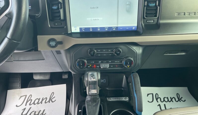 
								2022 Ford Bronco Wildtrak Sasquatch full									