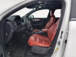 
										2020 Volvo XC40 full									