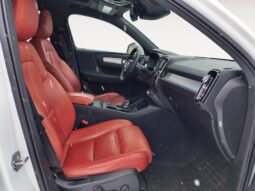 
										2020 Volvo XC40 full									