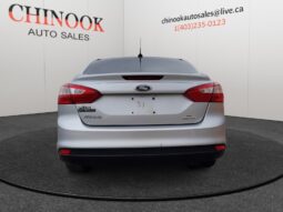 
										2013 Ford Focus SE full									